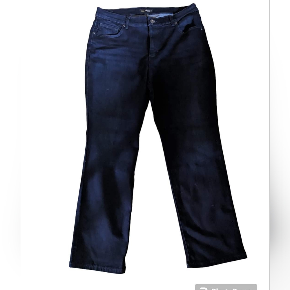Lee Straight leg/relaxed fit NWT 16